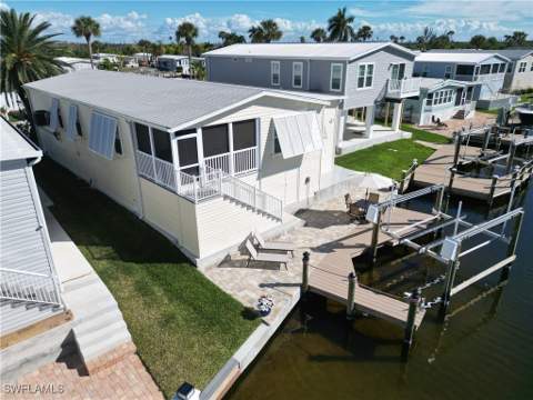 17830 Peppard Dr, Fort Myers Beach FL - photo 6 of 32