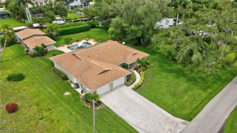 787 Overriver Dr, North Fort Myers FL - photo 7 of 50