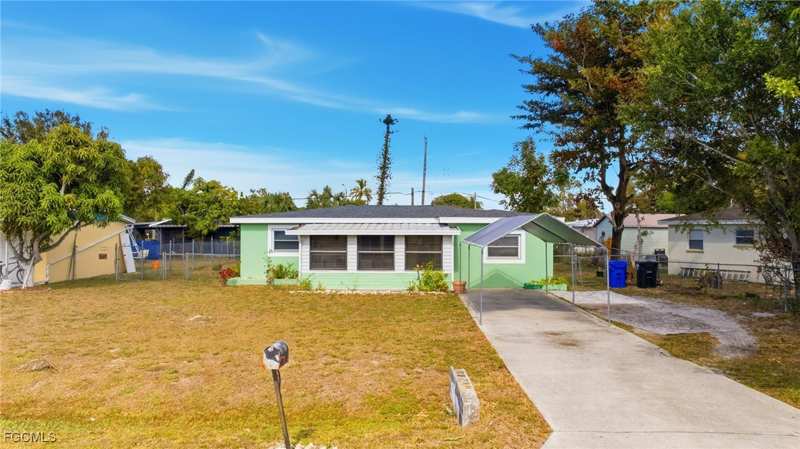 3 bedroom SingleFamilyResidence at 2431 Hunter Ter, Fort Myers, Fort Myers — photo 1