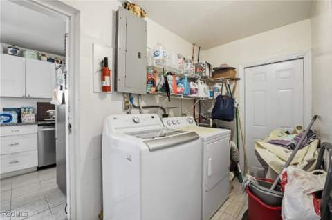 2431 Hunter Ter, Fort Myers FL - photo 11 of 31