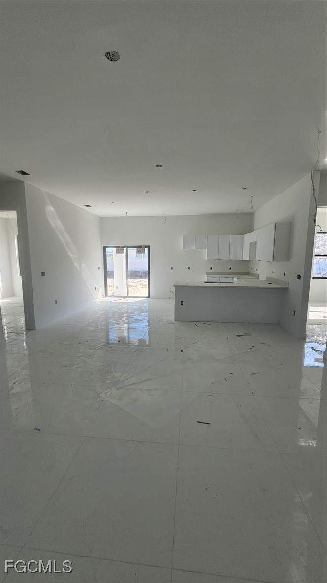 3 bedroom SingleFamilyResidence at 1900 NW 18th St, Cape Coral, Cape Coral — photo 3