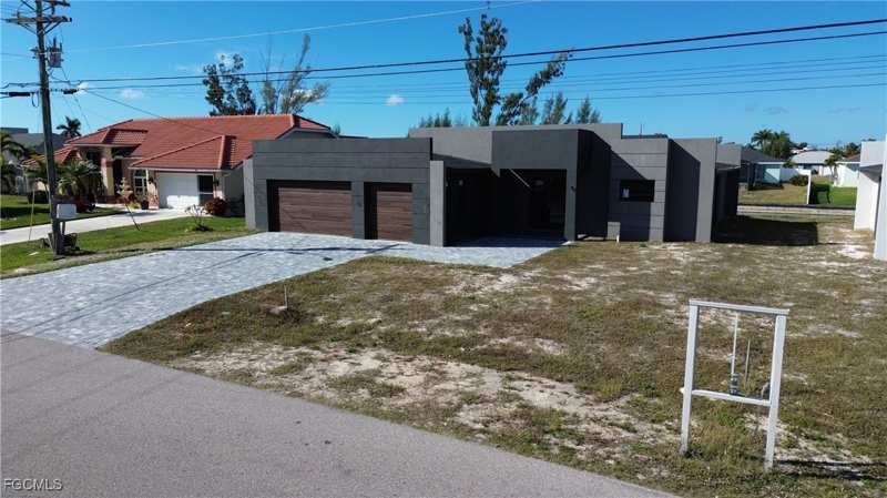 4 bedroom SingleFamilyResidence at 2116 SW 15th Ave, Cape Coral, Cape Coral — photo 1