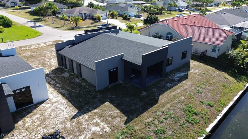 4 bedroom SingleFamilyResidence at 2116 SW 15th Ave, Cape Coral, Cape Coral — photo 3