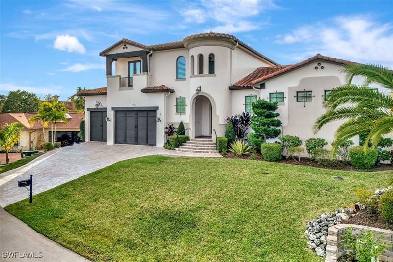 4 bedroom SingleFamilyResidence at 27194 Harbor Dr, Gull Haven, Bonita Springs — photo 2