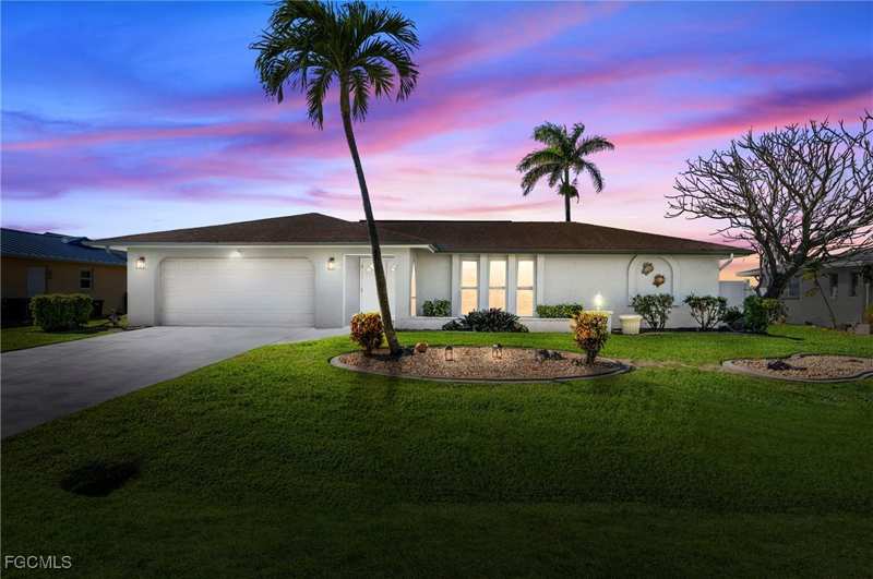 4 bedroom SingleFamilyResidence at 1936 SE 31st Ter, Cornwallis, Cape Coral — photo 1
