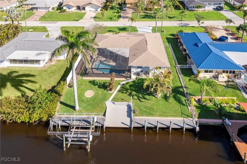 4 bedroom SingleFamilyResidence at 1936 SE 31st Ter, Cornwallis, Cape Coral — photo 5