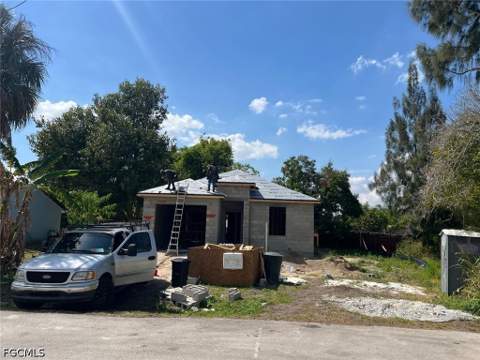 211 Charlotte Ave, Fort Myers FL - photo 10 of 14