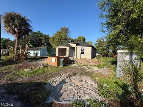 211 Charlotte Ave, Fort Myers FL - photo 11 of 14
