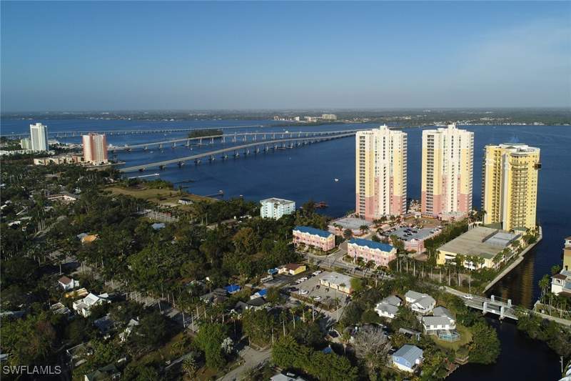 3 bedroom Condominium at 2743 1st St 505, Riviera, Fort Myers — photo 2