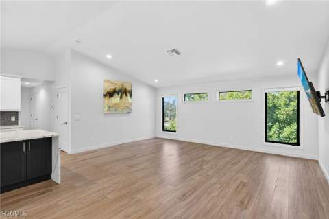 1211 Periwinkle Way, Sanibel FL - photo 15 of 49