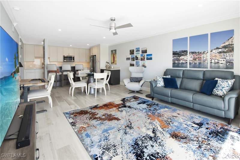 1 bedroom Condominium at 60 Pelican St W 505, Marco Towers, Naples — photo 4