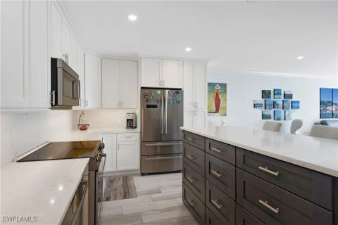 60 Pelican St W 505, Naples FL - photo 7 of 41