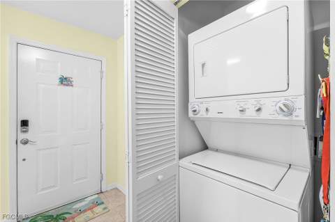 4219 Bellasol Cir 1711, Fort Myers FL - photo 18 of 27