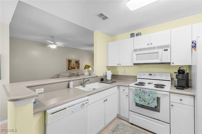 3 bedroom Condominium at 4219 Bellasol Cir 1711, Bellasol, Fort Myers — photo 2