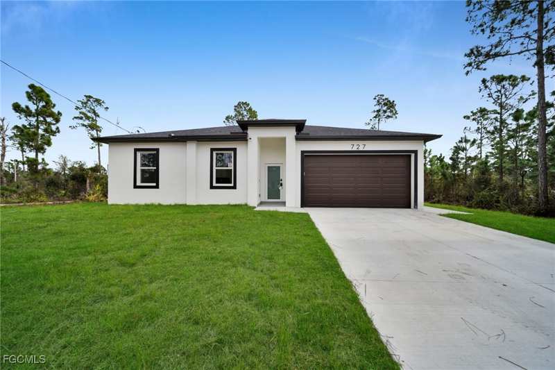 3 bedroom SingleFamilyResidence at 727 Santa Lucia Ave S, Lehigh Acres, Lehigh Acres — photo 1