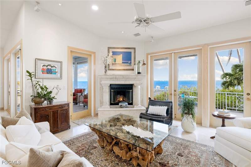 3 bedroom SingleFamilyResidence at 3569 San Carlos Dr, Bayview Acres, St James City — photo 4