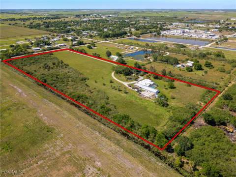 1085 West Ave, Moore Haven FL - photo 11 of 48