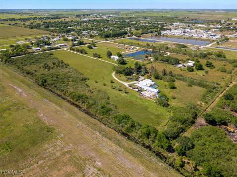 1085 West Ave, Moore Haven FL - photo 12 of 48