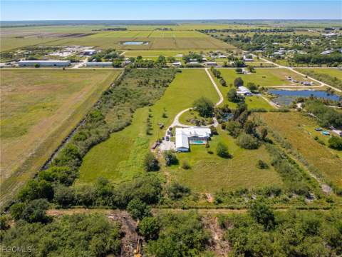 1085 West Ave, Moore Haven FL - photo 14 of 48