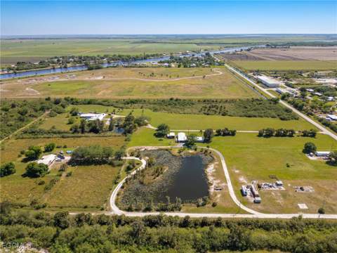 1085 West Ave, Moore Haven FL - photo 22 of 48