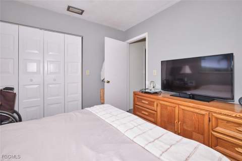 3350 Alouette Cir 1, Fort Myers FL - photo 18 of 35