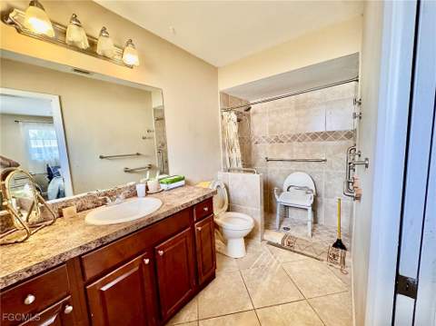 214 NE 9th Ct, Cape Coral FL - photo 11 of 19