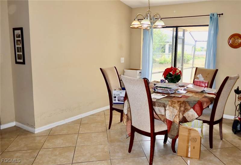 3 bedroom SingleFamilyResidence at 214 NE 9th Ct, Cape Coral, Cape Coral — photo 4