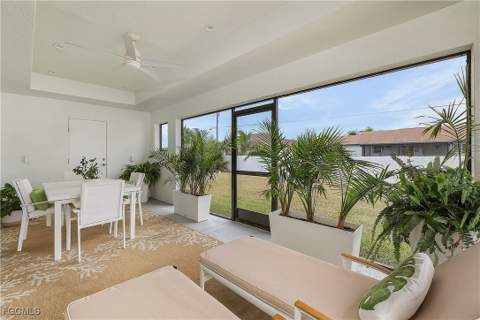 1922 NE 17th Pl, Cape Coral FL - photo 9 of 32