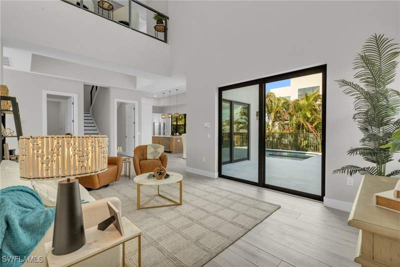 4 bedroom SingleFamilyResidence at 107 W Hilo St, Isles Of Capri, Naples — photo 4