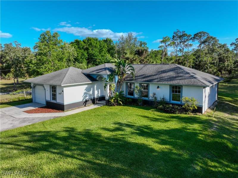 4 bedroom SingleFamilyResidence at 390 35th Ave NE, Golden Gate Estates, Naples — photo 5
