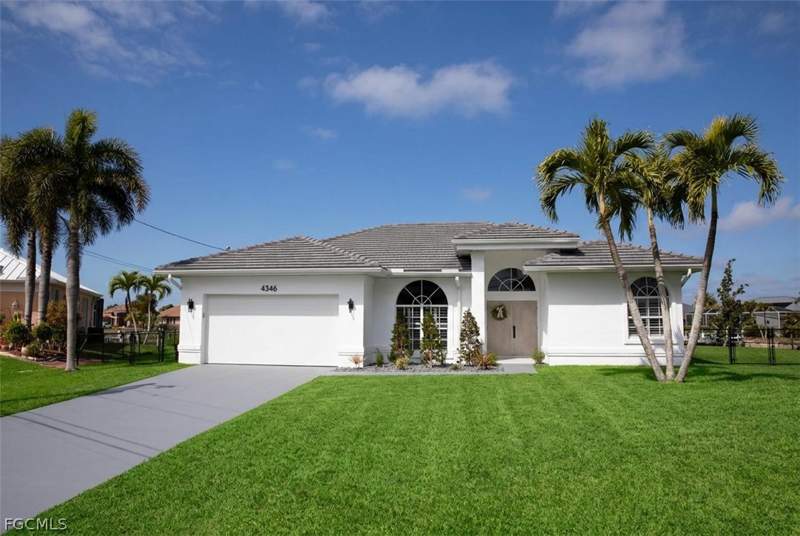 3 bedroom SingleFamilyResidence at 4346 SW 24th Ave, Cape Coral, Cape Coral — photo 2