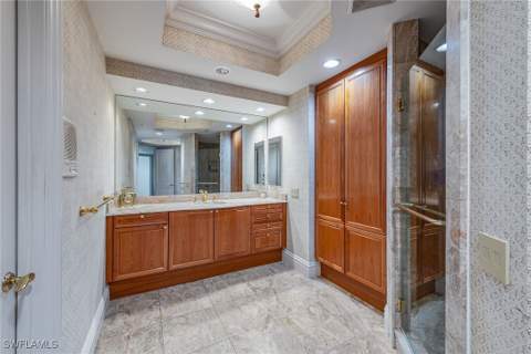 8477 Bay Colony Dr 902, Naples FL - photo 15 of 34