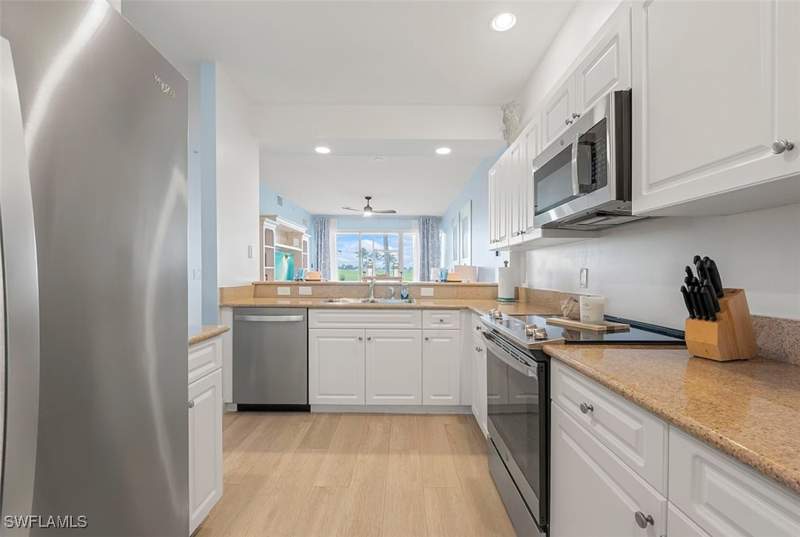 2 bedroom Condominium at 7915 Mahogany Run Ln 1114, Greenlinks, Naples — photo 5