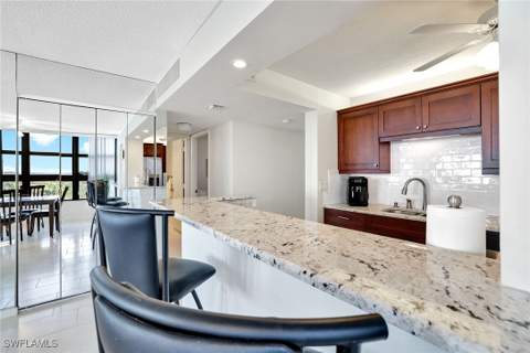 260 Seaview Ct 906, Marco Island FL - photo 12 of 37
