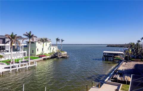 49 Fairview Blvd, Fort Myers Beach FL - photo 13 of 35