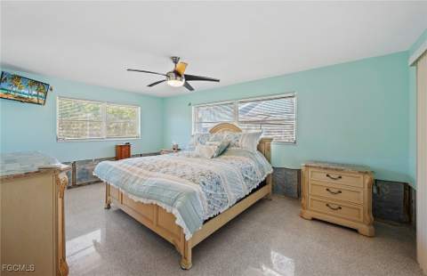 49 Fairview Blvd, Fort Myers Beach FL - photo 6 of 35