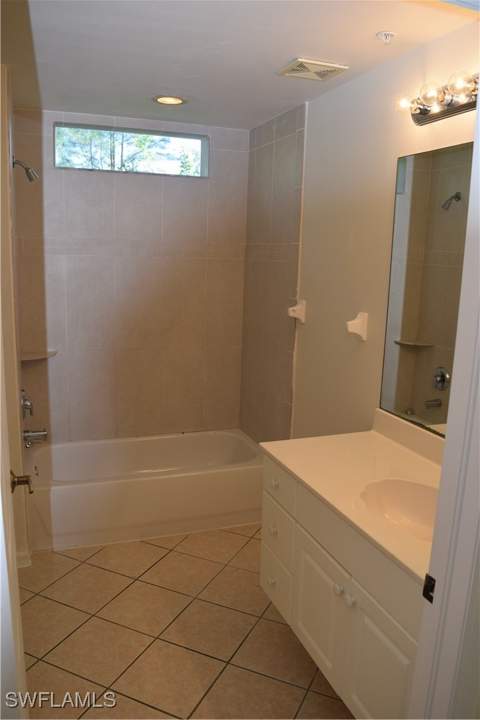 2350 Hidden Lake Ct 8513, Naples FL - photo 8 of 20