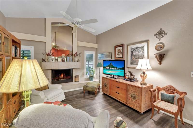 3 bedroom SingleFamilyResidence at 15830 Gleneagle Ct, McGregor Woods, Fort Myers — photo 3