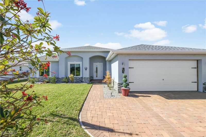 3 bedroom SingleFamilyResidence at 214 NW 25th Ave, Cape Coral, Cape Coral — photo 1