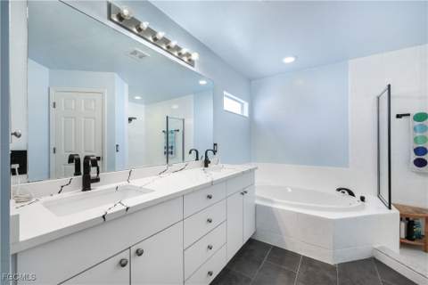 214 NW 25th Ave, Cape Coral FL - photo 15 of 35