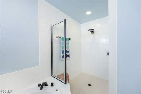 214 NW 25th Ave, Cape Coral FL - photo 16 of 35