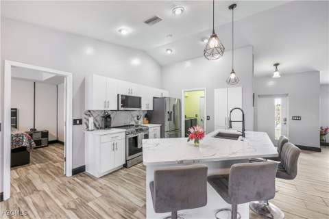 214 NW 25th Ave, Cape Coral FL - photo 7 of 35
