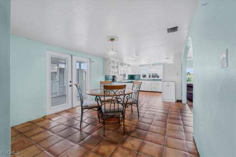 1083 Sunset Strip, Moore Haven FL - photo 10 of 48
