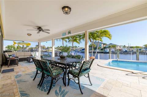 1755 SE 40th Ter, Cape Coral FL - photo 16 of 40