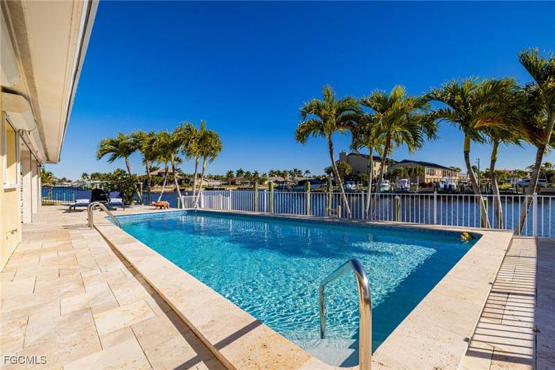 3 bedroom SingleFamilyResidence at 1755 SE 40th Ter, Cape Coral, Cape Coral — photo 2