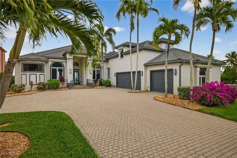 5 bedroom SingleFamilyResidence at 15411 Catalpa Cove Ln, Catalpa Cove, Fort Myers — photo 2