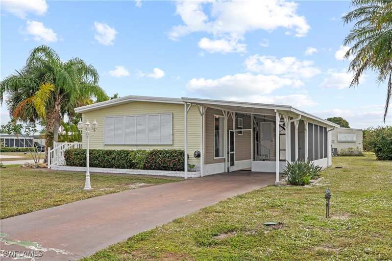 2 bedroom ManufacturedHome at 17 Saint Raphael Dr, Riviera Colony, Naples — photo 1