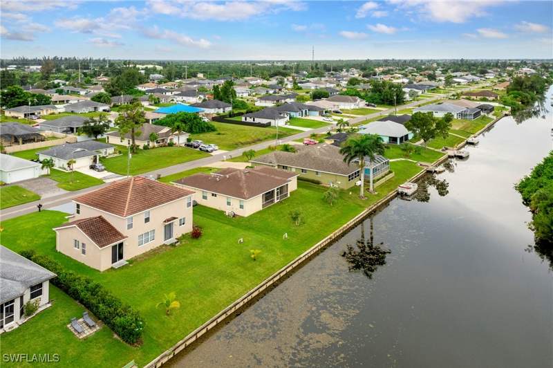 4 bedroom SingleFamilyResidence at 1629 SW 2nd Ter, Cape Coral, Cape Coral — photo 4