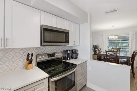 1432 Windsor Ct, Cape Coral FL - photo 9 of 35