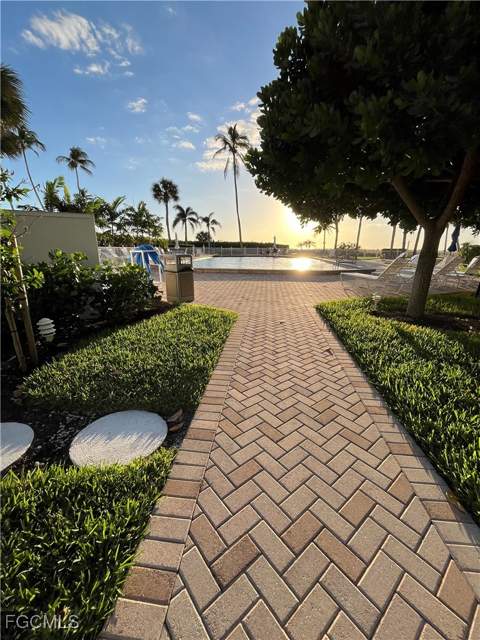 220 Seaview Ct 504, Marco Island FL - photo 21 of 29
